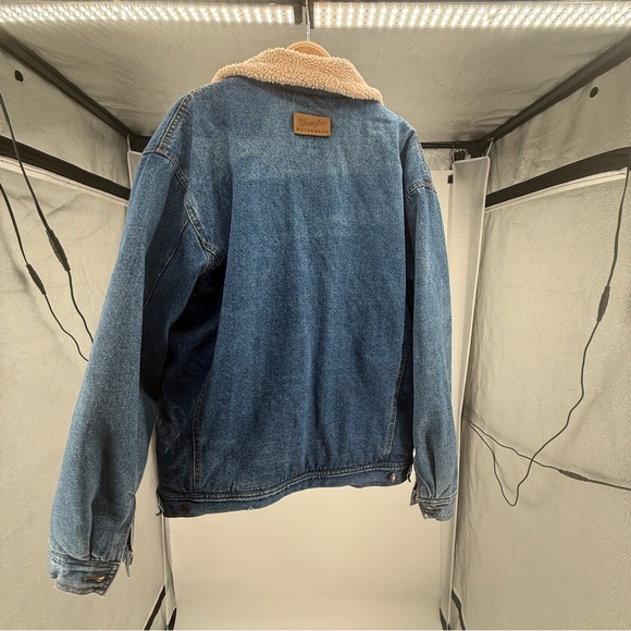 Wrangler Denim Blue Jacket with Sherpa Lining & Collar - Picture 4 of 5